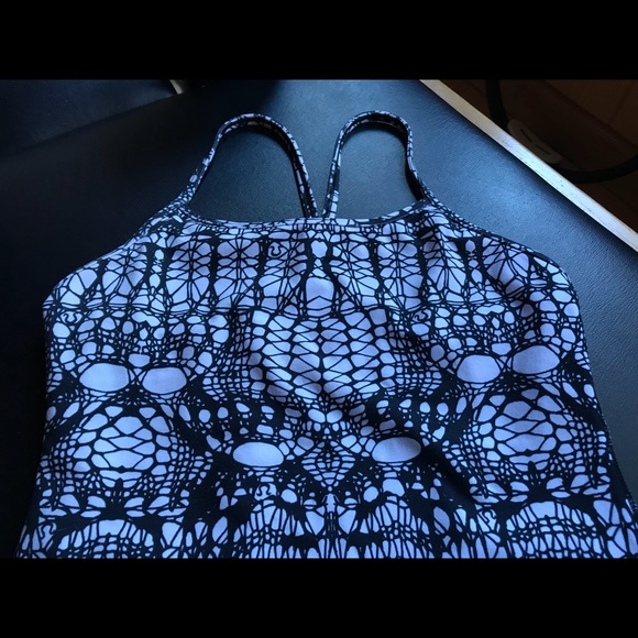 Lululemon Power Y Tank, size 4 - Picture 3 of 5